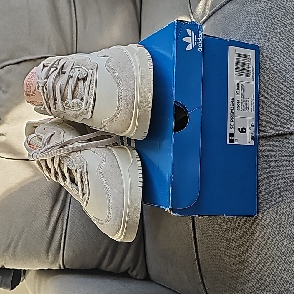 Adidas SC premiere sneaker, size 6 women, cream/taupe nude/light pink